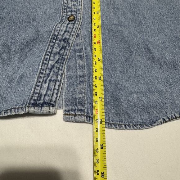 Vintage Lee Denim Shirt Large Light Wash 100% Cotton Made in Philippines - Picture 6 of 8